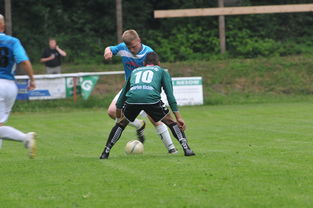 米兰体育报官网-主教练在战术板上是否需要规划节奏节点，教练在布置战术时讲到了常用的比赛阵型